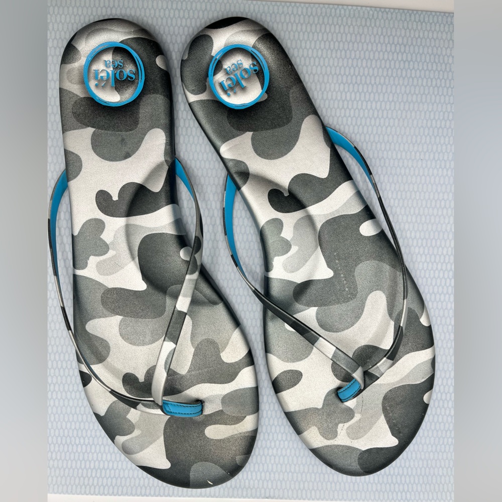 Solei Sea Indie Camo Citron Sandal Camouflage Metallic Leather Sandal US 11 EUC
